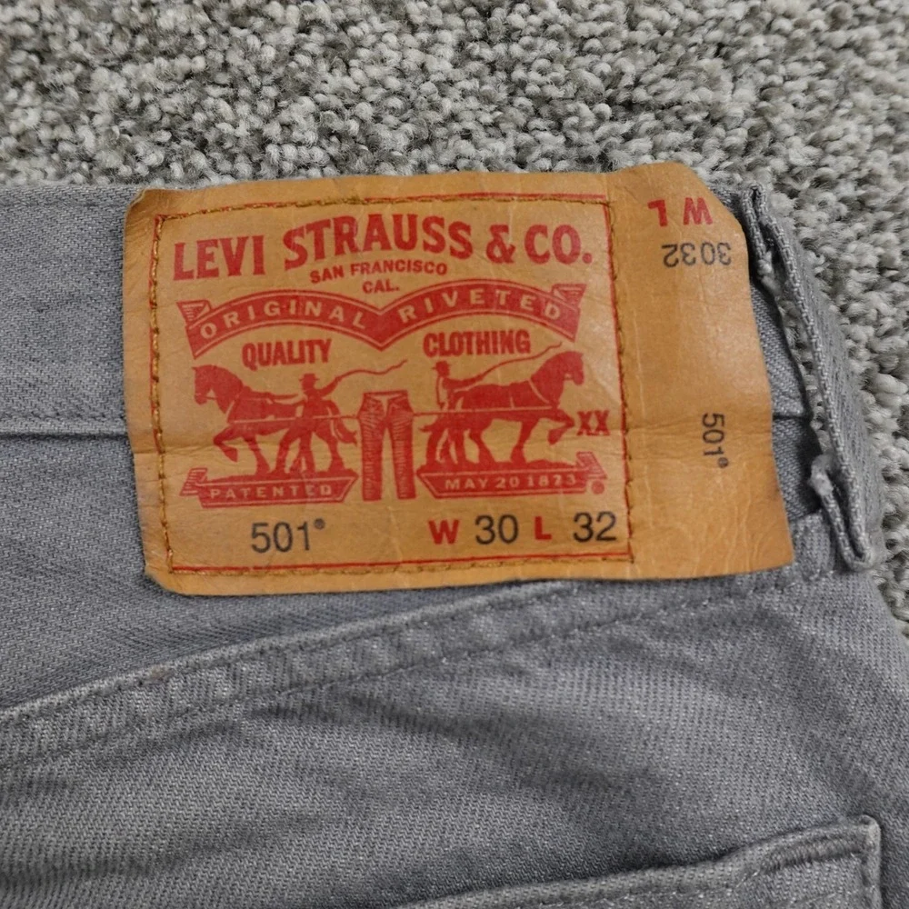 Levis Jeans Mens 30X32 Black Gray Denim Pants 501‎ Button Fly Straight Western